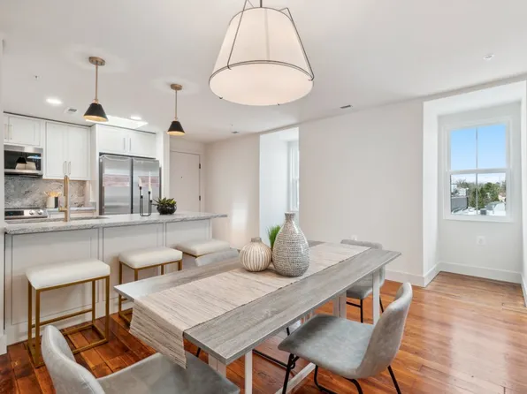809 Frederick Rd #3, Catonsville, MD 21228