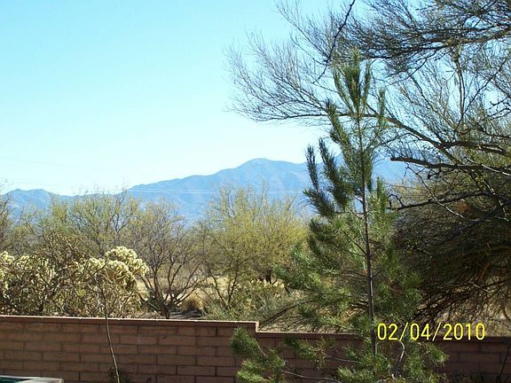 3rd image of 340 E Calle Herboso