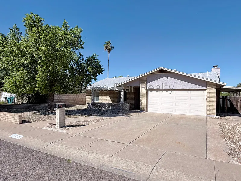 3 bed, 2.0 bath, 1620 sqft, $2,949 — Photo 3