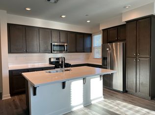 12820 N Watt Ln #A, Sylmar, CA 91342