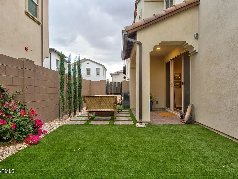 31661 N 24th Dr — Photo 10