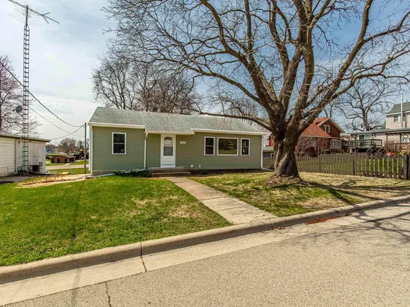 1615 22 1/2 Avenue, Monroe, WI 53566