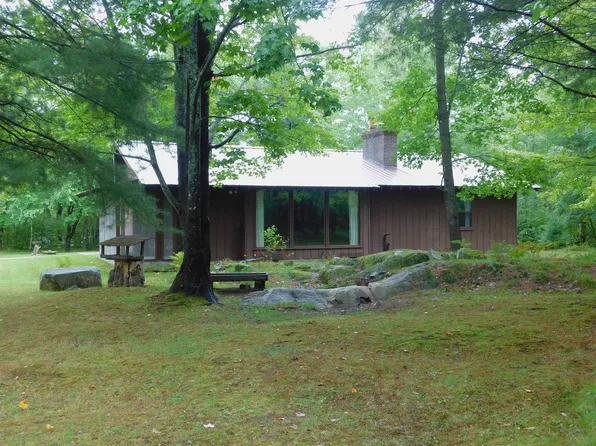 N18639 Dixon Ln, Pembine, WI 54156