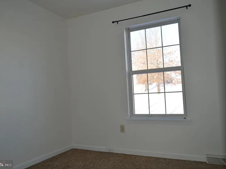 890 Gaming Sq — Photo 15