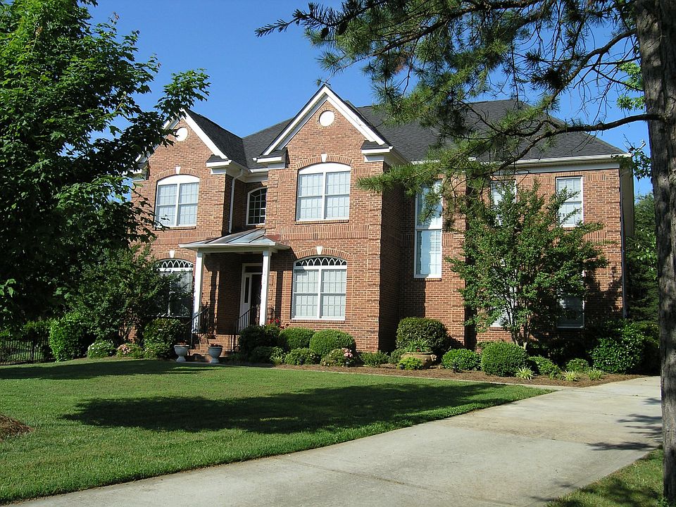 Full Brick Home 3 Car garage