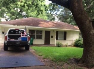 1104 Woodbine Dr, West Columbia, TX 77486