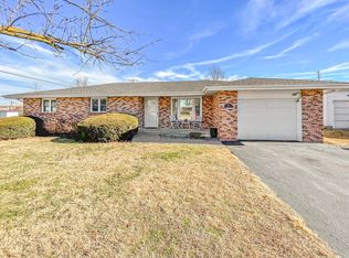 902 S Spring Park Blvd, Mount Vernon, MO 65712