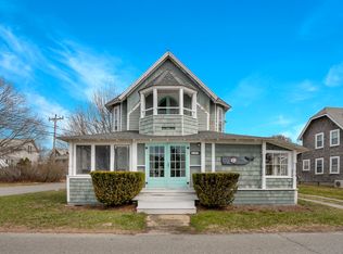 35 Tuckernuck Ave, Oak Bluffs, MA 02557