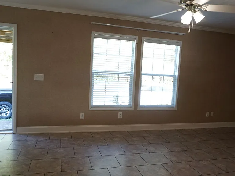 3876 Rowell Rd — Photo 12