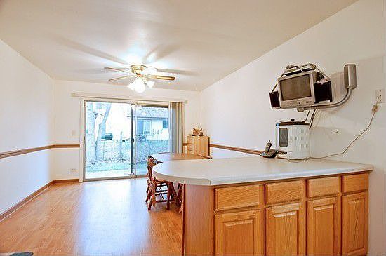 Peninsula connects kitchen and dining area