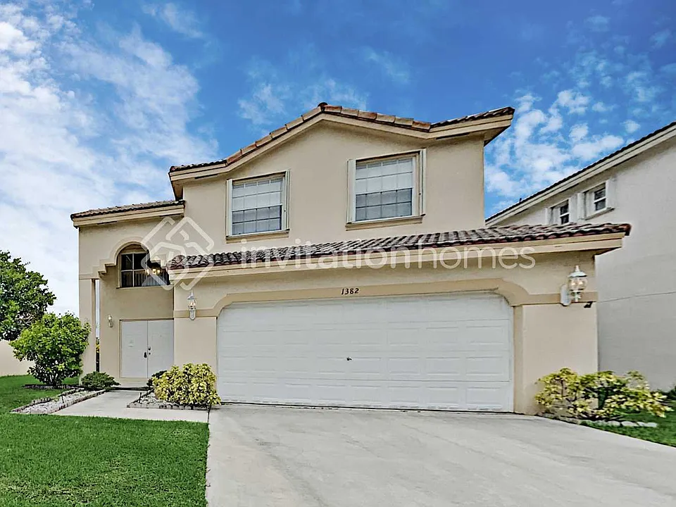 1382 SW 106th Ave