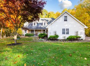 6700 Crosby Lake Ct, White Lake, MI 48383