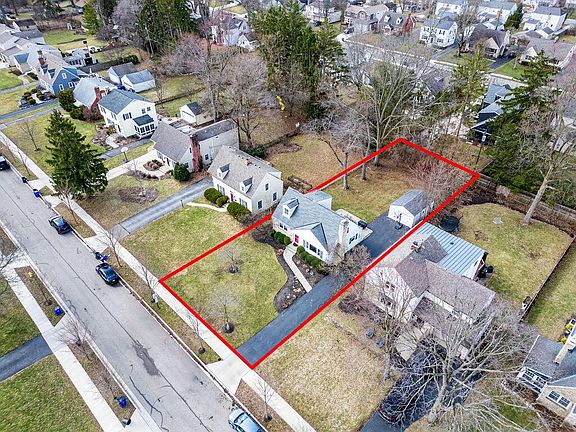 3rd image of 2641 Westmont Blvd