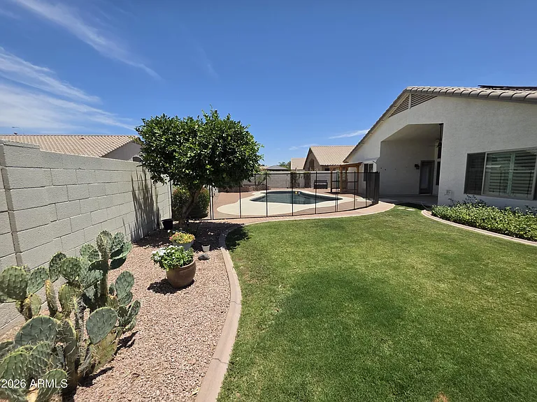 2442 E Nathan Way — Photo 13
