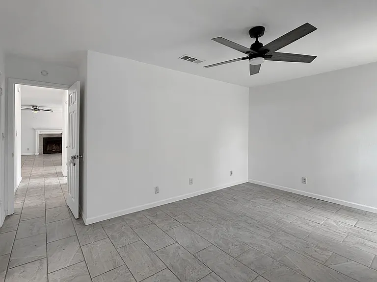 403 Fantail Loop #A — Photo 11