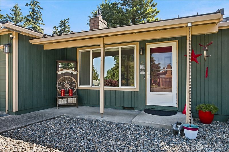 4th image of 28504 23rd Avenue S