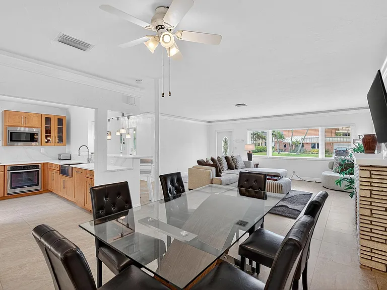 283 Imperial Ln — Photo 16