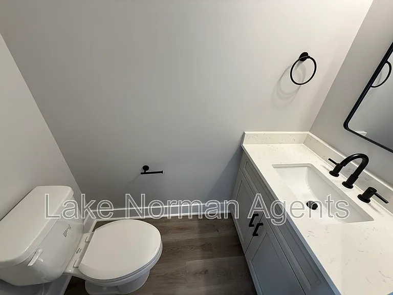 525 Dellwood Dr #A — Photo 7