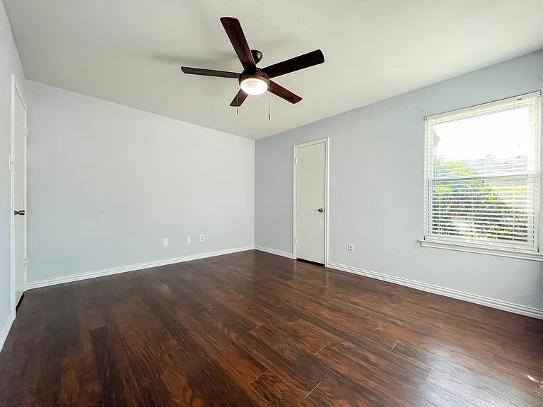 12004 Thompkins Dr — Photo 1