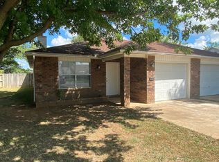 126 S Killdeer Dr, Farmington, AR 72730