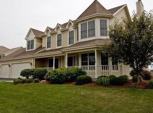 39W893 Carney Ln, Geneva, IL 60134