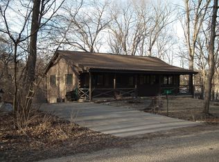 15 Chairtree Ct, Putnam, IL 61560