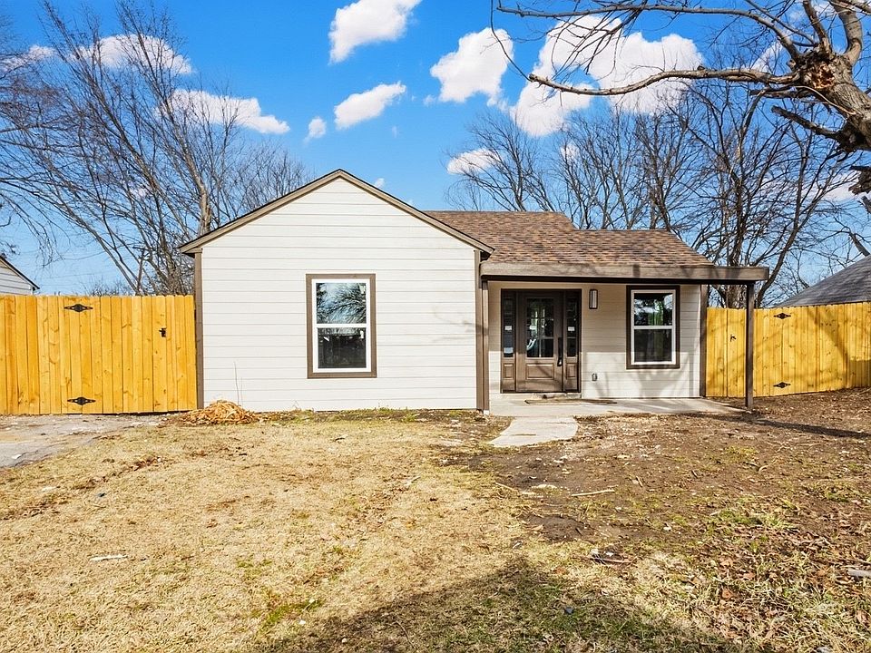 1st image of 606 SE 10th St