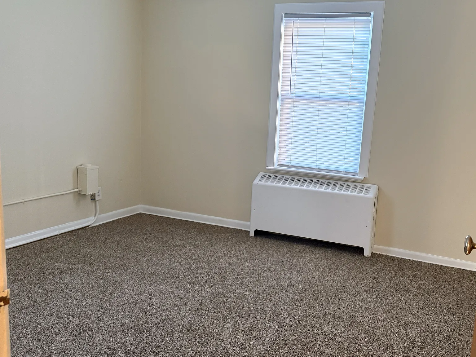 2 bed, 850 sqft, $1,199 — Photo 2