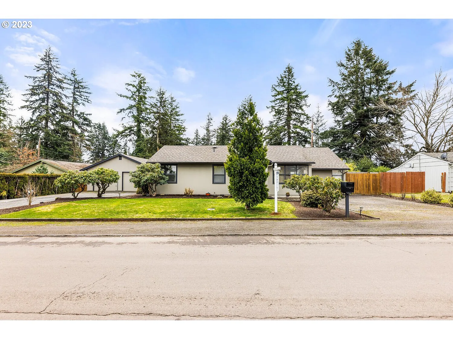 8817 Mount Jefferson Ave photo 1