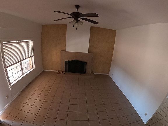 5th image of 3909 Pershing Dr APT A