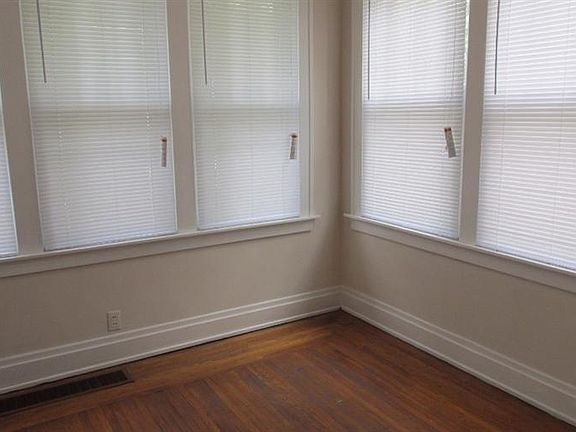 4th image of 2211 Cathedral Ave