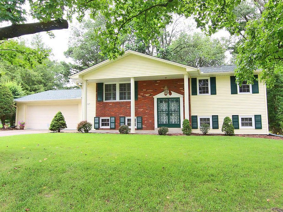 1st image of 2527 Greenway Dr