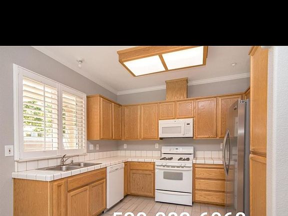 3rd image of 802 Atwell Cir