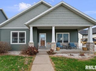 6124 Mississippi Ave, Davenport, IA 52807
