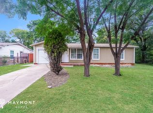 1105 De Ridder St, Fort Worth, TX 76106