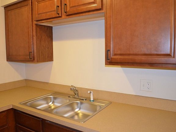 4th image of 25 Trenton Sq #47