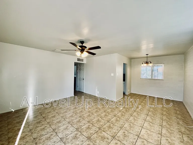 2302 E Monterey Vis — Photo 5