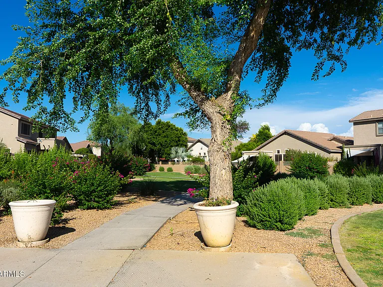 14369 W Lexington Ave — Photo 36