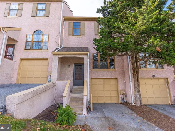 3204 Stoneham Dr, West Chester, PA 19382