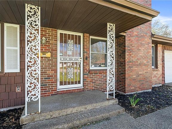 4th image of 10122 Forest Ave