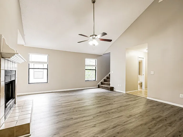 1226 Creekbottom Cir — Photo 5
