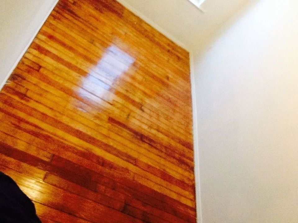 2nd image of 623 Wilson Ave #1R