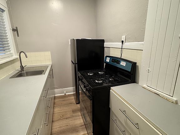 5th image of 830 Park Blvd APT 6