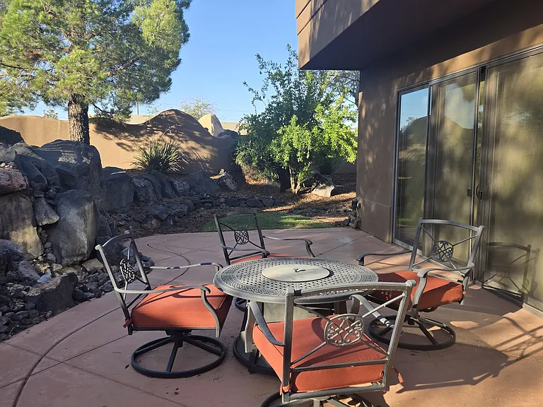 2090 Tuweap Dr #14 — Photo 9