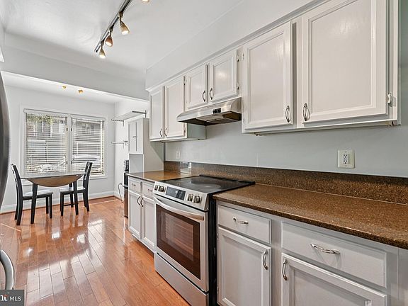 5th image of 5095 Columbia Rd Unit 16