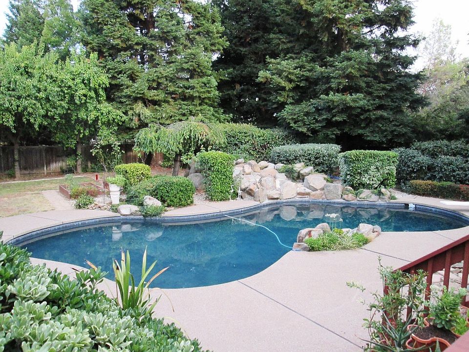 1st image of 721 Marina View Dr