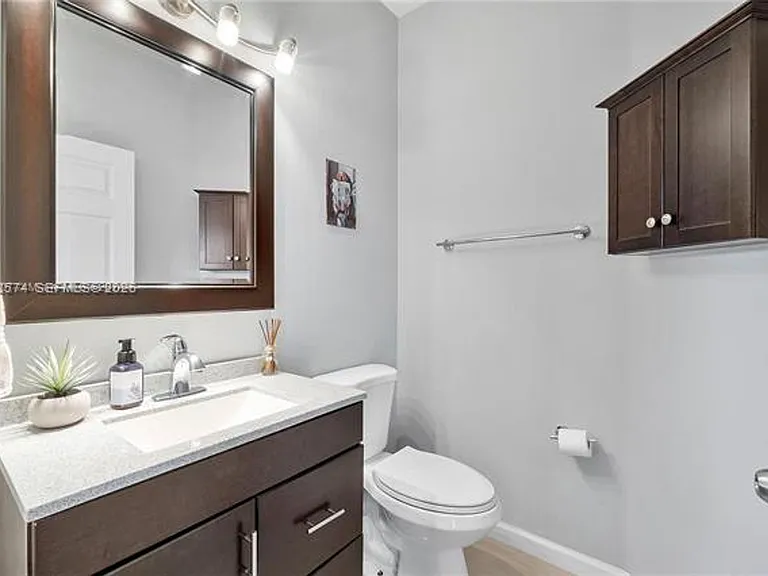4960 SW 136th Ave #Townhouse 4960 — Photo 18