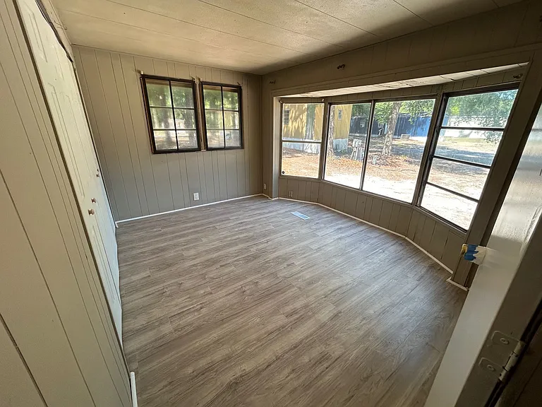 4502 E Old Marion Hwy #7 — Photo 9