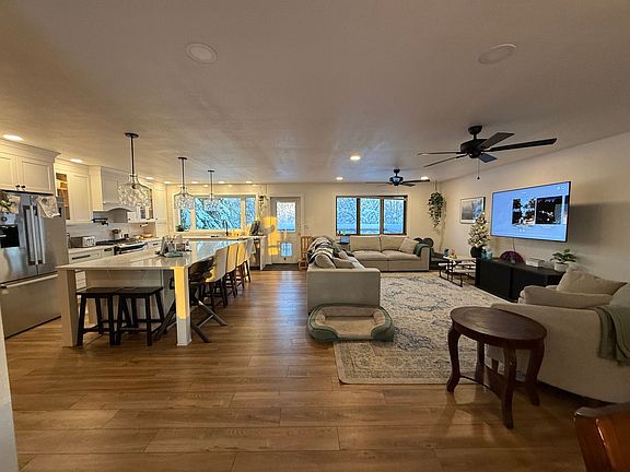 4th image of 2514 Riverview Dr