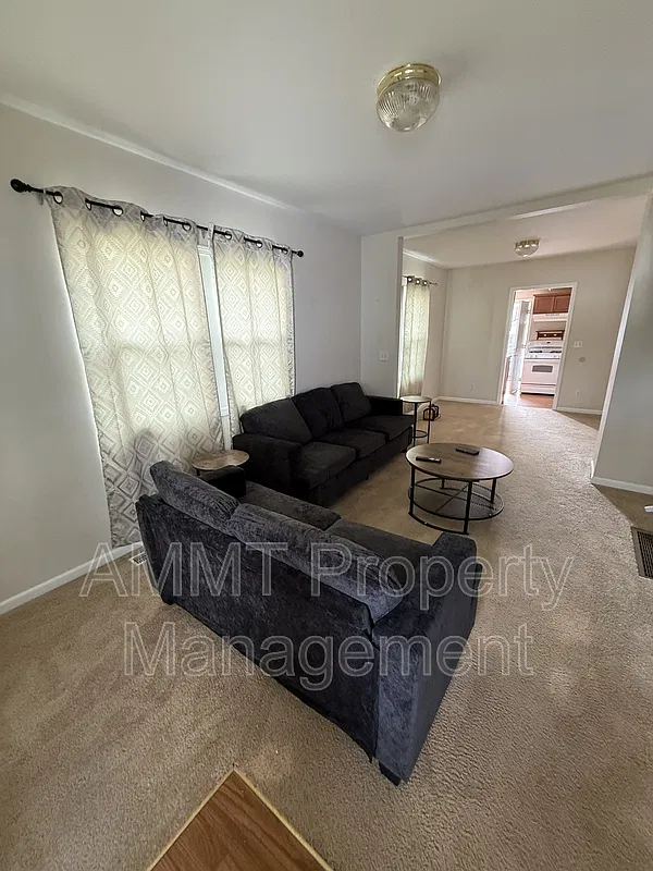 1 bed, 1.0 bath, $1,500 — Photo 2